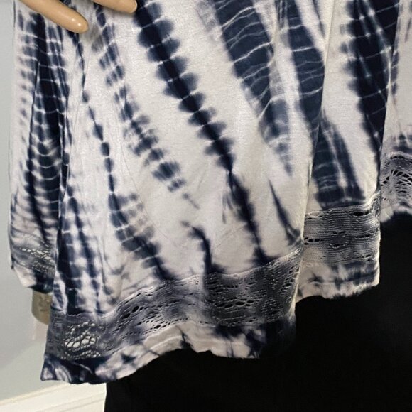 Chico's Tie Die Flowy Rayon/CottonTop Size L (12-14) - Picture 2 of 8